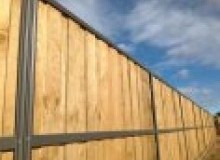 Kwikfynd Lap and Cap Timber Fencing
green-fields